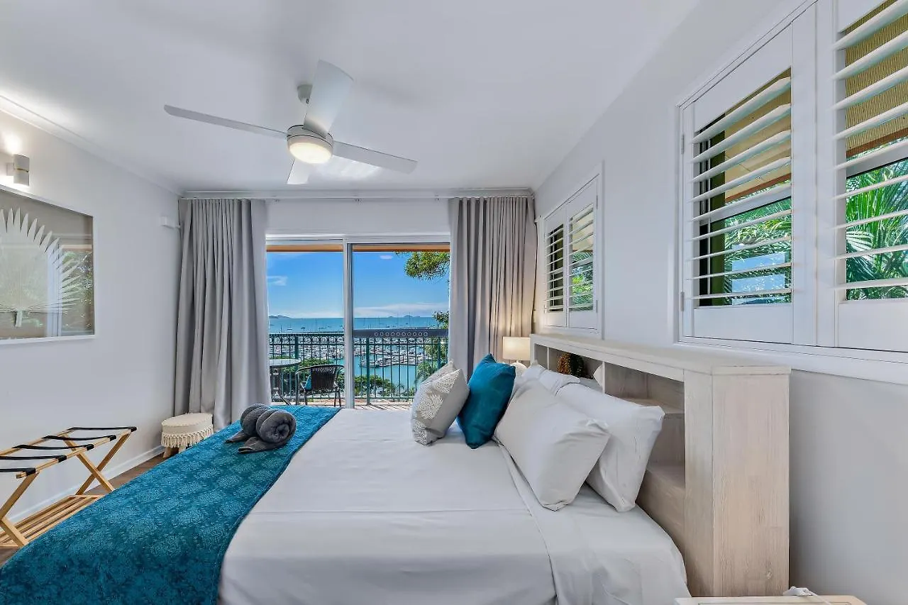 Sea Views On Shingley Apartment Airlie Beach
