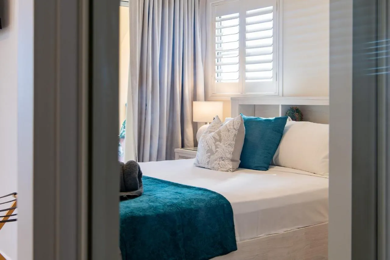 Sea Views On Shingley Apartment Airlie Beach